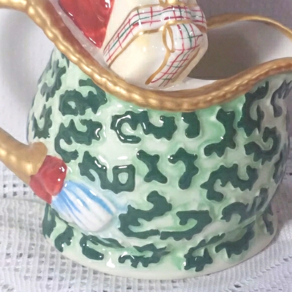 VTG Avon Creamer Jug Christmas mouse King Nutcracker Green Gold Red - Picture 4 of 7